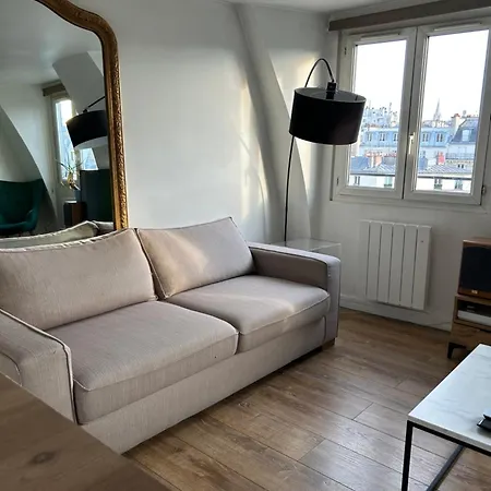 Large Two-room In Oberkampf Parigi